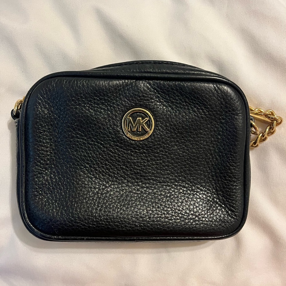 Black textured Michael Kors cross body